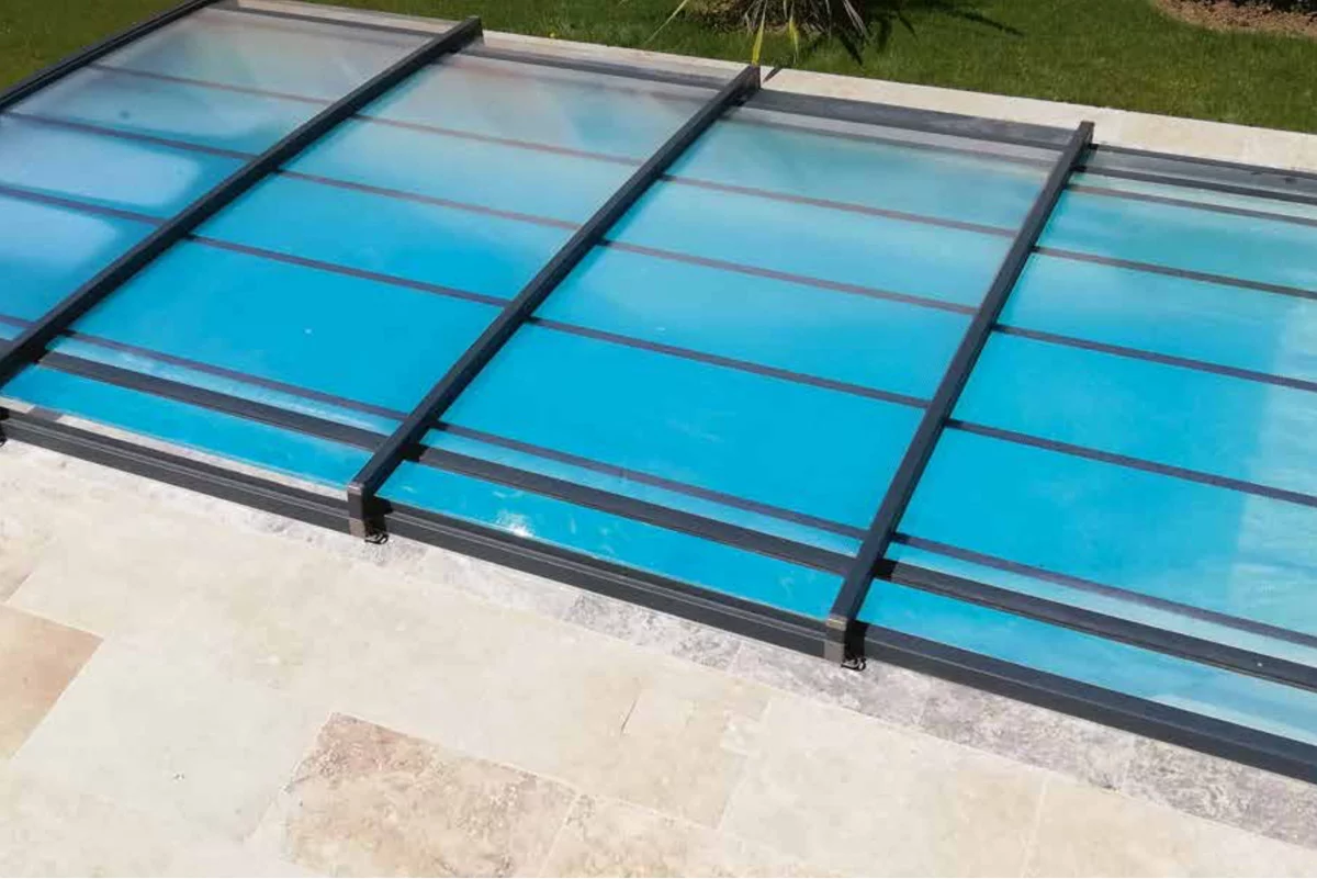 La Piscine Rochelaise Pisciniste La Rochelle La Piscine Vendeenne Vente De Spa Abri Piscine CATALOGUE MARQUE BLANCHE ABRIS B2B2C 210x270 2023 02 WEB Copie Glissees 2 1 1 1